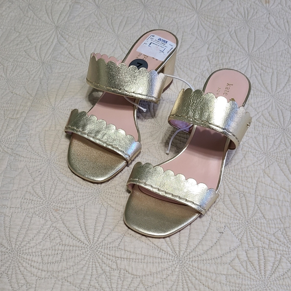 Kate Spade Chrissie Sandals Gold Metallic Size 7 NWT - Picture 13 of 15
